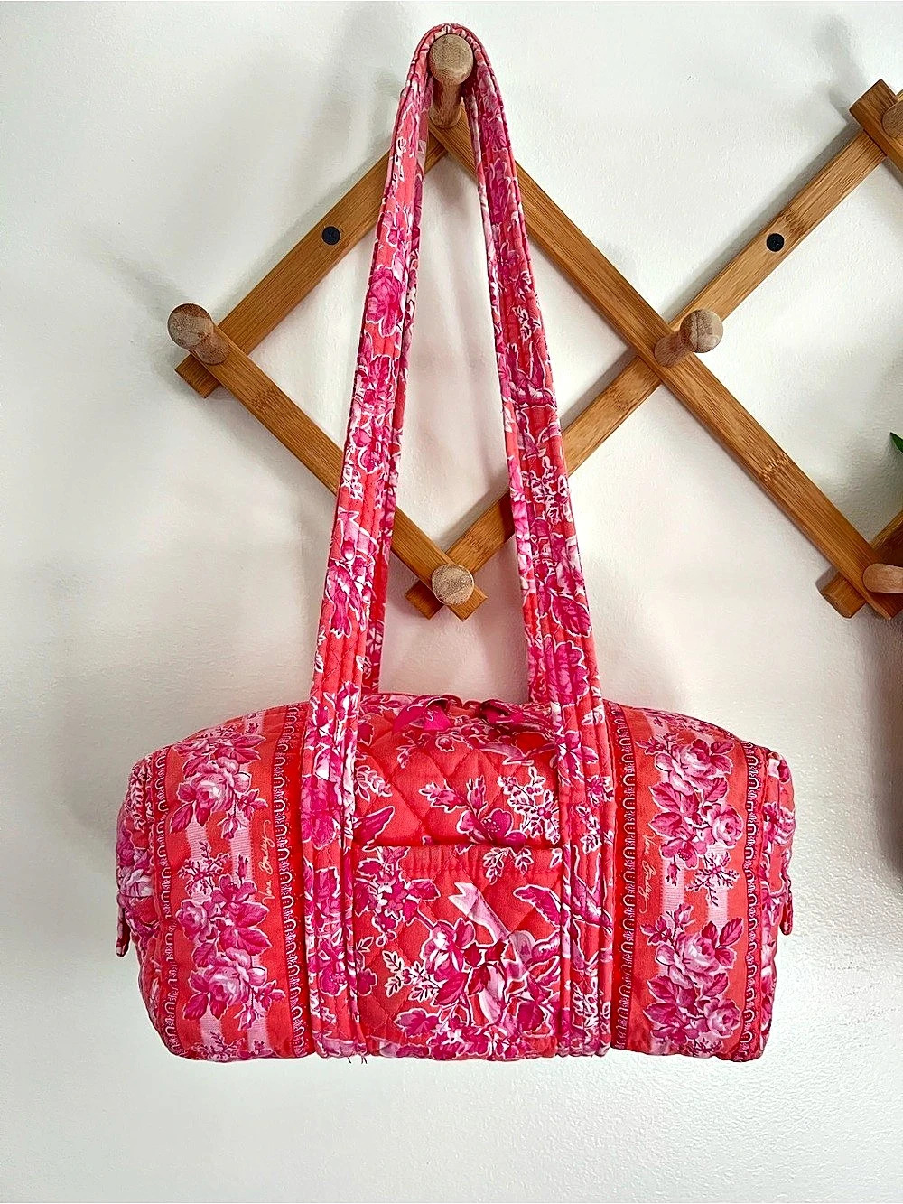 Vera Bradley Hope Toile Original 100 Bag